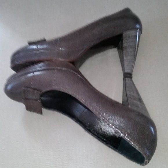 Laurel Italian leather bow heels/pumps - Picture 6 of 7